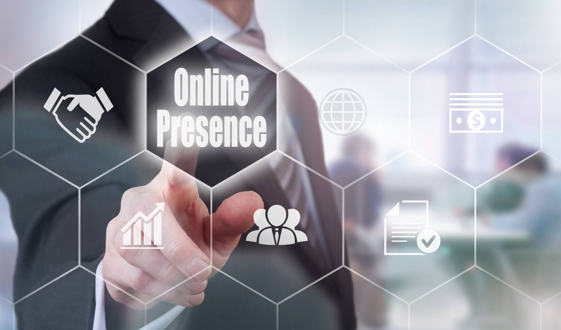 Online jelenlét különböző platformokon